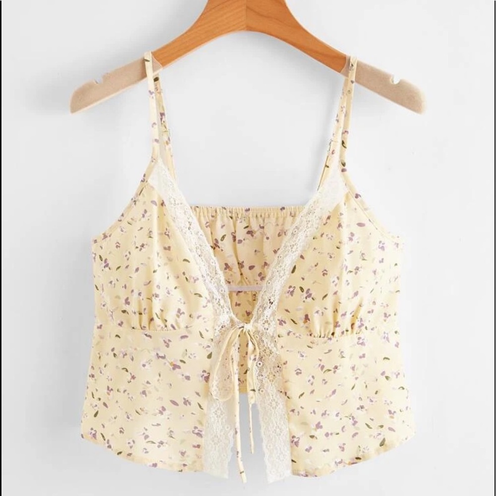 Floral Tie Front Crop Top